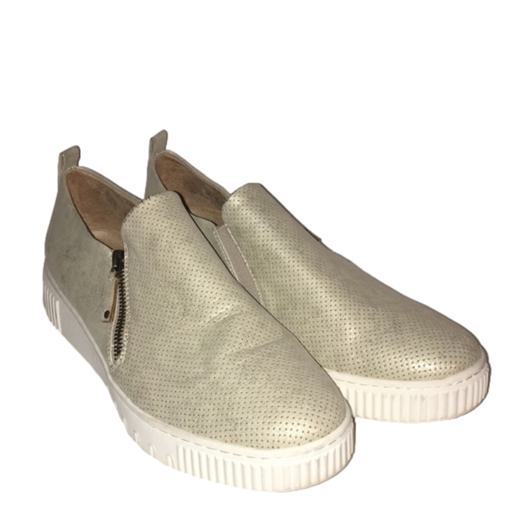 Naturalizer Soul Turner Slip on Sneaker Porcelain Synthetic